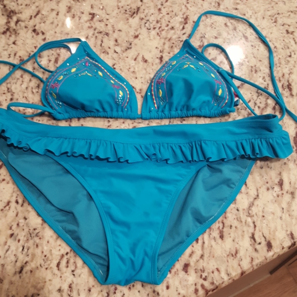 OPI . Size Large 11/13 Bikini